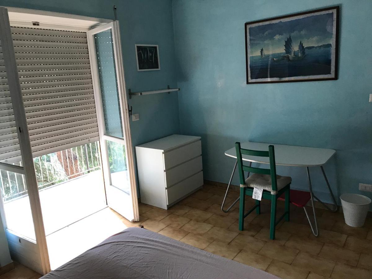 La Casa di Lobina e dei suoi amici Hotel Roma Esterno foto